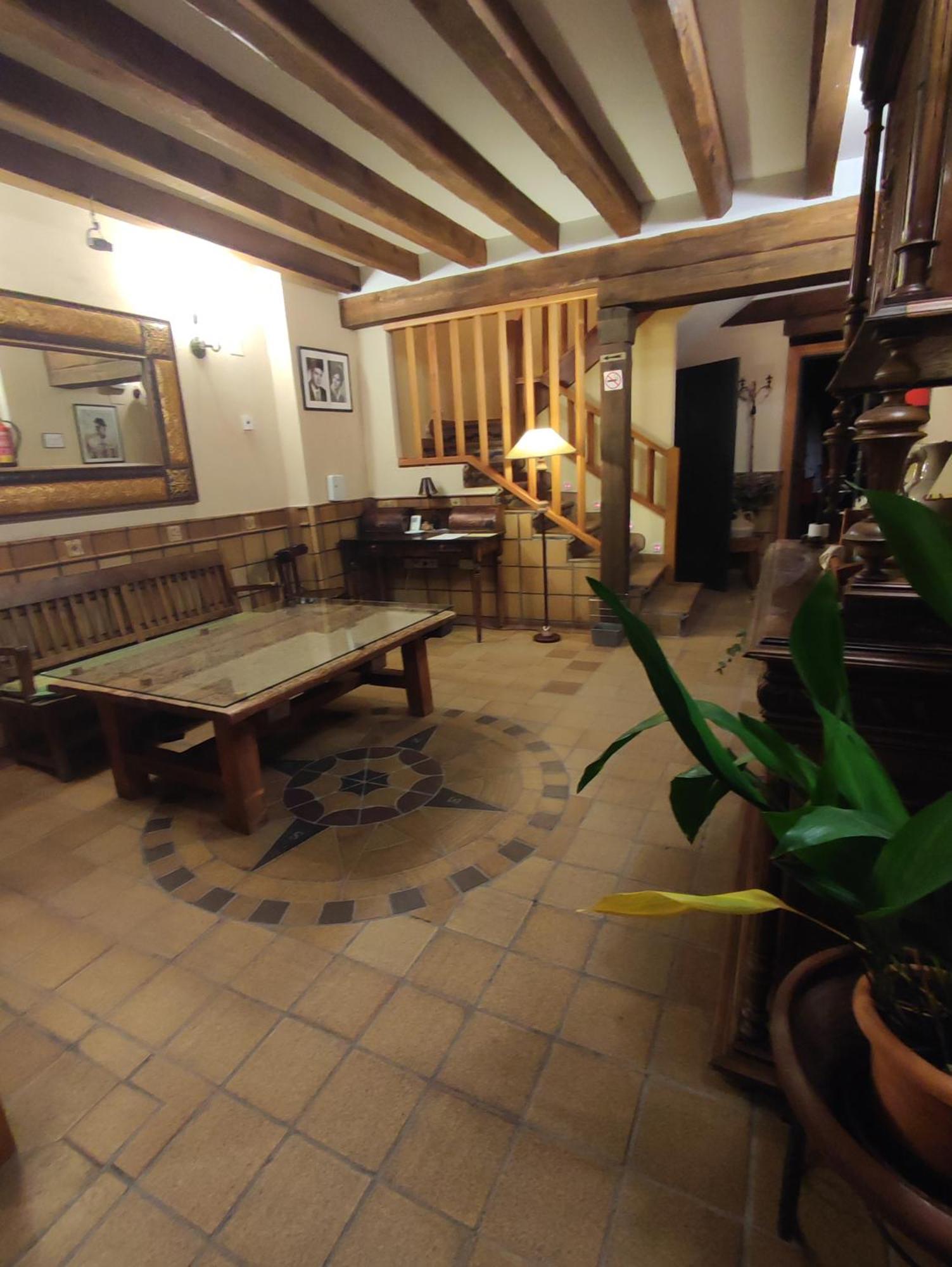 Hostal Posada La Panadera Sepulveda Exterior photo